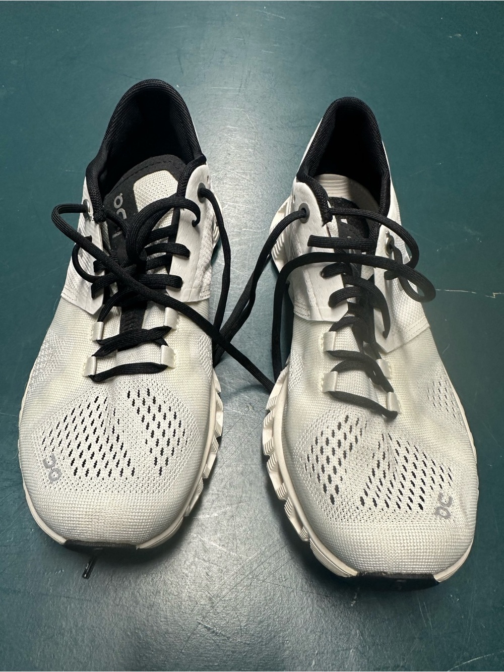 On Running White and Black Women's Cloud-Style Sneakers - Picture 6 of 7